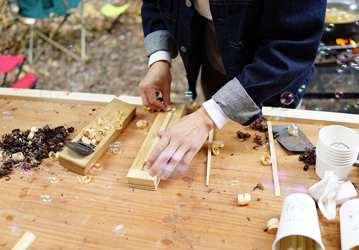 鉋を使用し箸を作るWorkshop
