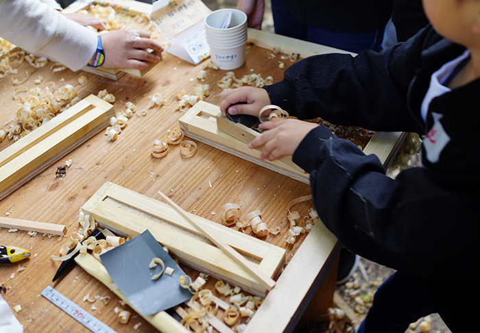鉋を使用し箸を作るWorkshop