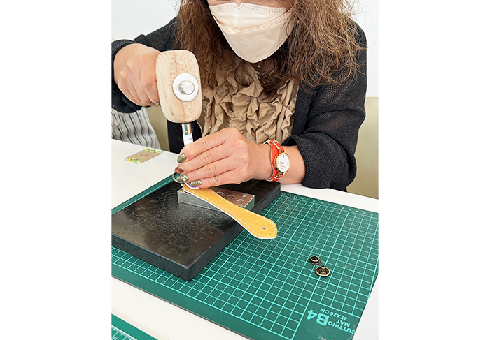 うみとやまと DCLeather 革のキーホルダーWorkshop