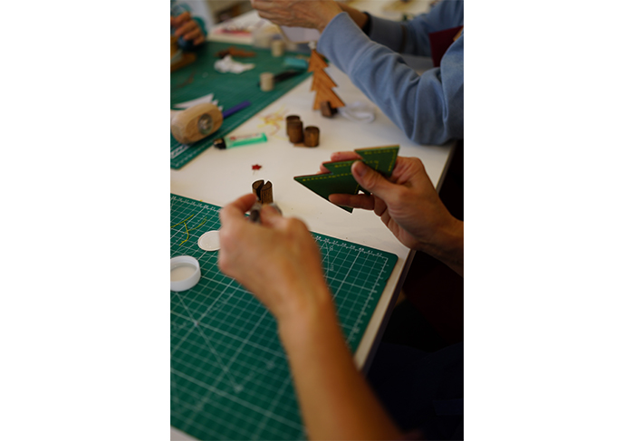 うみとやまと DCLeather 革のツリー、ブローチWorkshop