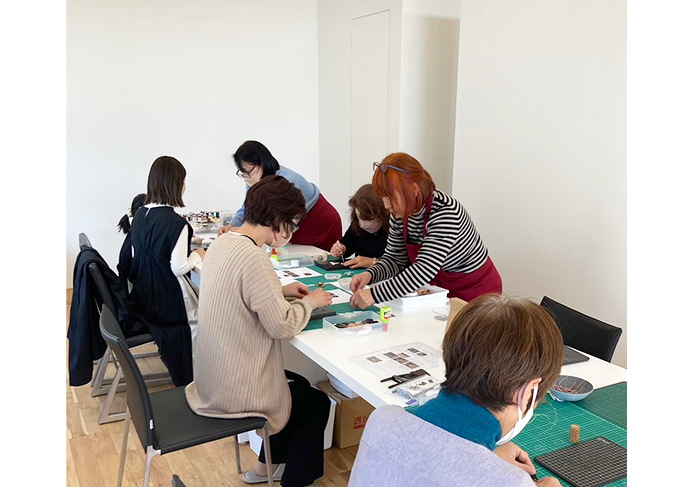 うみとやまと DCLeather 革のツリー、ブローチWorkshop