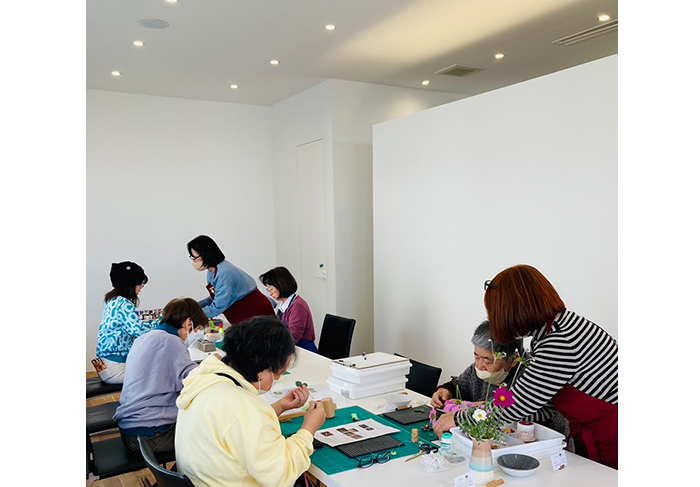 うみとやまと DCLeather 革のツリー、ブローチWorkshop